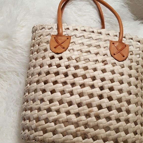 Cane tote with leather straps - Picture 6 of 7